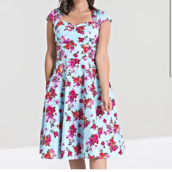 Hell Bunny Dresses & Skirts - Hell Bunny Dress Vintage Inspired Tropical Floral Print Cap Sleeve Dress size L